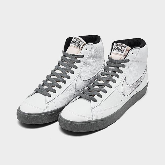 Sz 11 NIKE BLAZER MID '77 SE 50 YEARS OF HIP HOP CASUAL SHOES - Picture 1 of 11